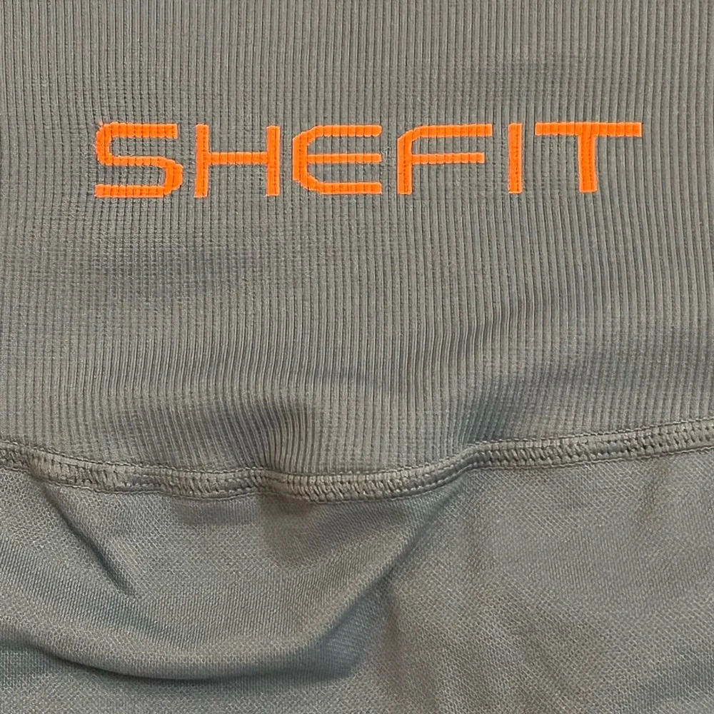 SHEFIT Gradient Leggings in Gray and Brown